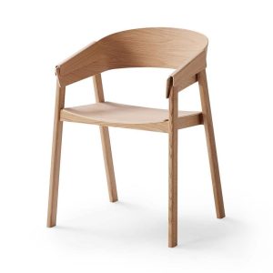 Chaise en bois massif